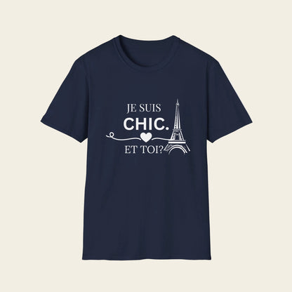 Dark blue t-shirt with text 'Je Suis Chic. Et toi?'