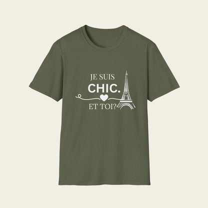 Green t-shirt with text 'Je Suis Chic. Et toi?'