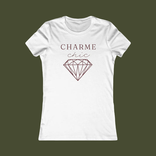 White t-shirt with text 'Charme chic'