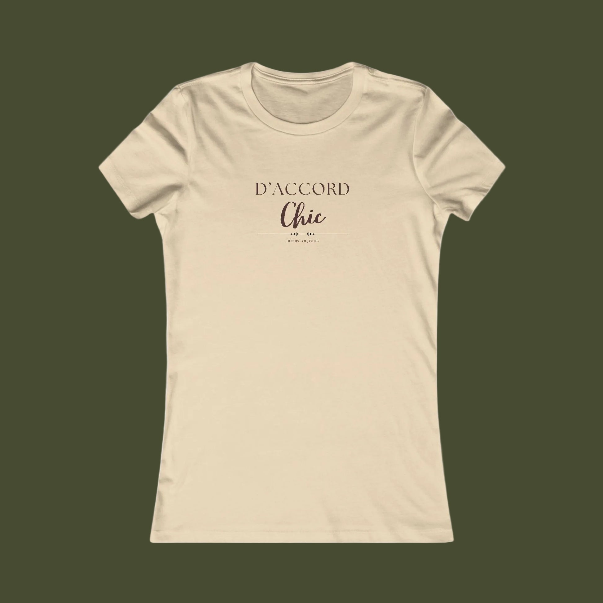 Beige t-shirt with a text 'D'acord Chic' and 